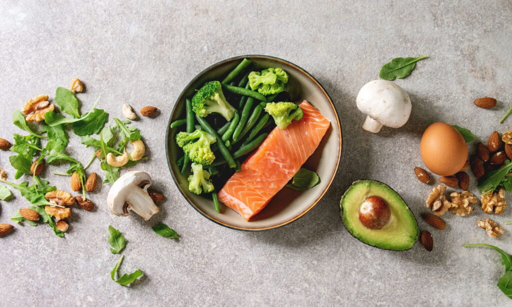 Dieta ketogeniczna (dieta keto) – zasady, na&nbsp;czym polega?