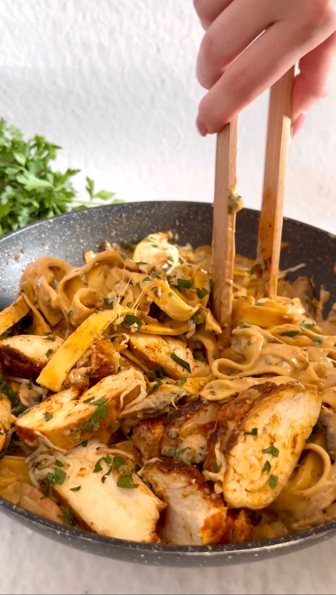 Jednogarnkowe tagliatelle z kurczakiem