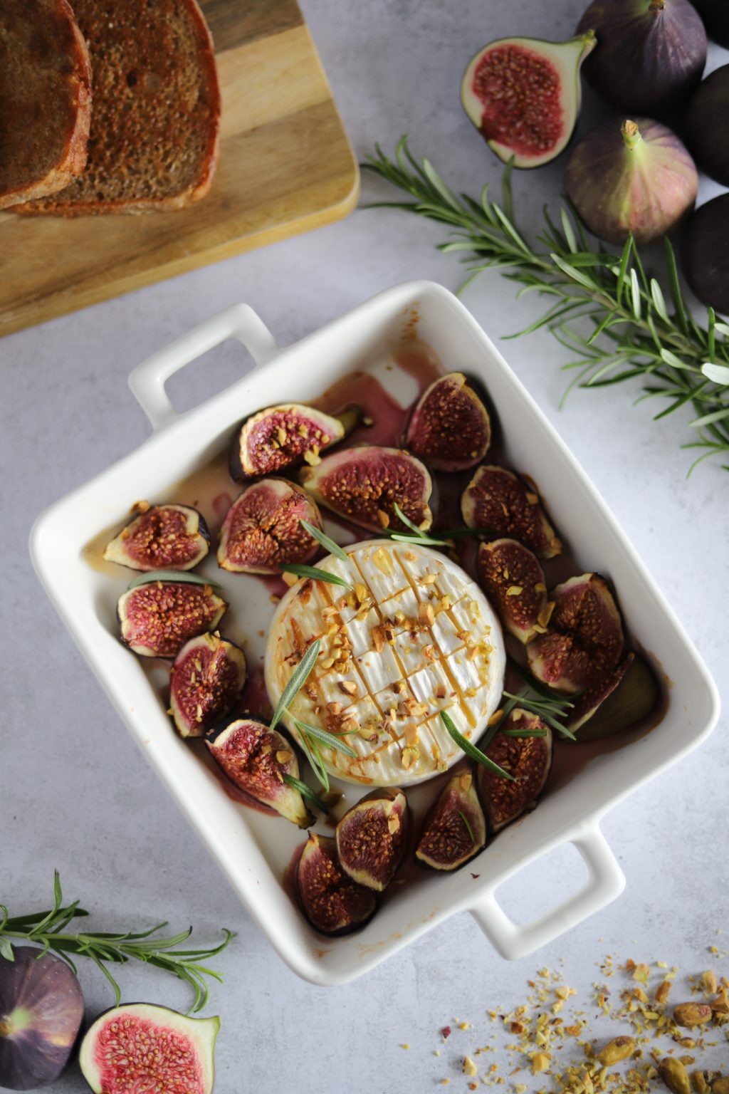 Figi zapiekane z camembertem