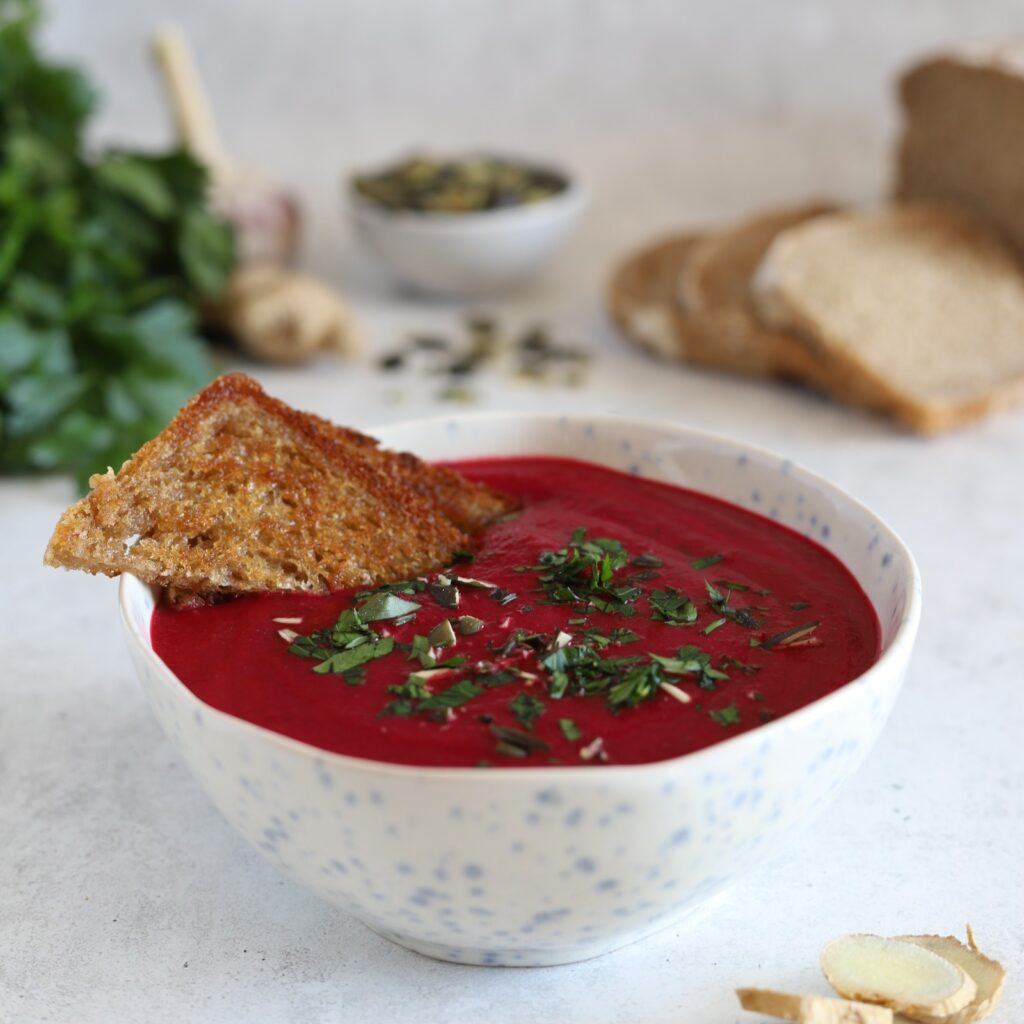 Zupa krem z buraka (8,2 mg żelaza)